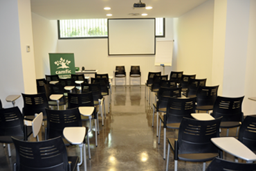 Fes clic aquí per reservar una sala